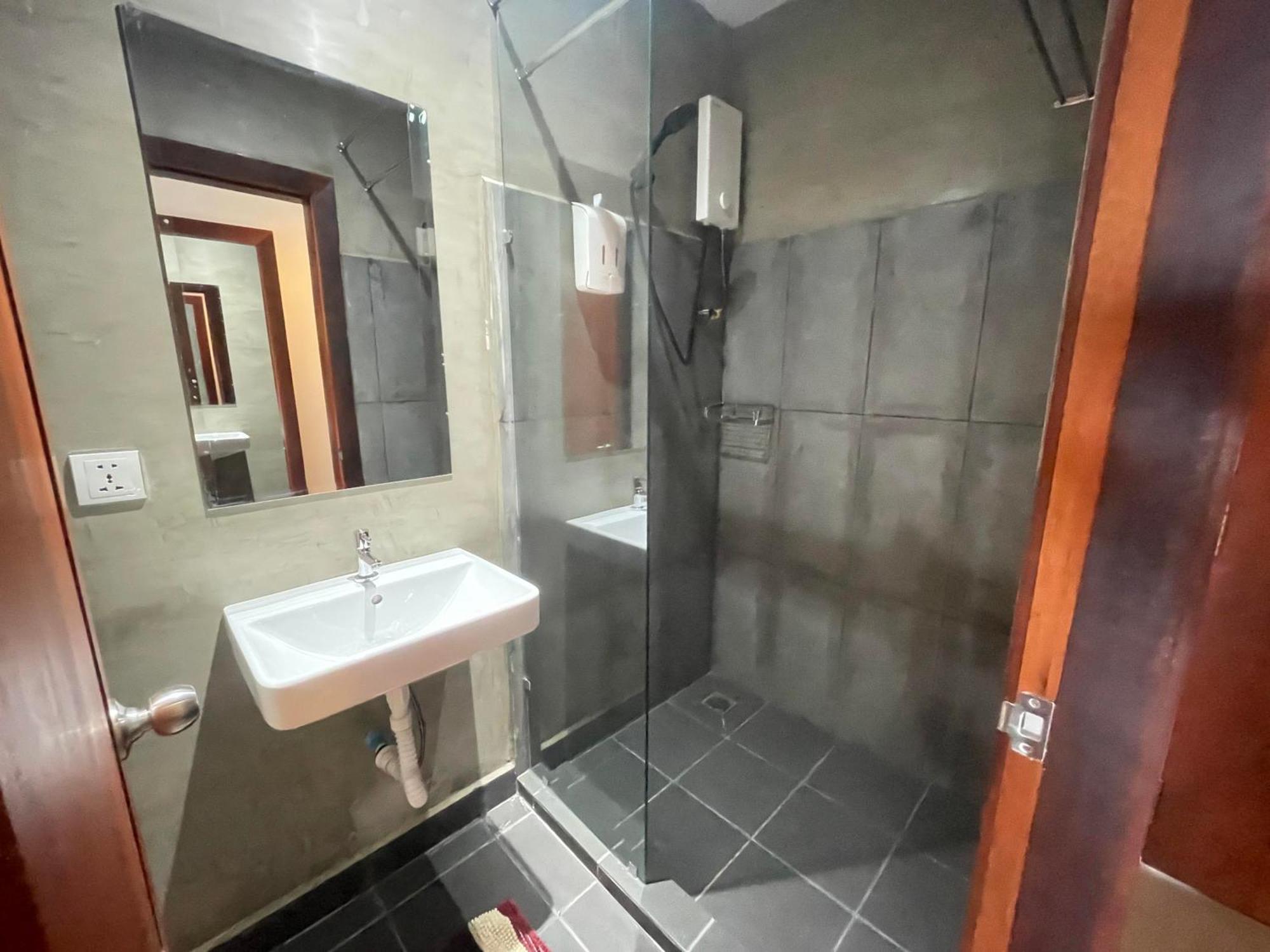 Onederz Kampot Hostel Bagian luar foto